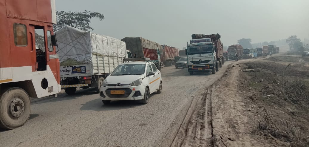 Jam on Lucknow - Delhi Highway from morning till evening