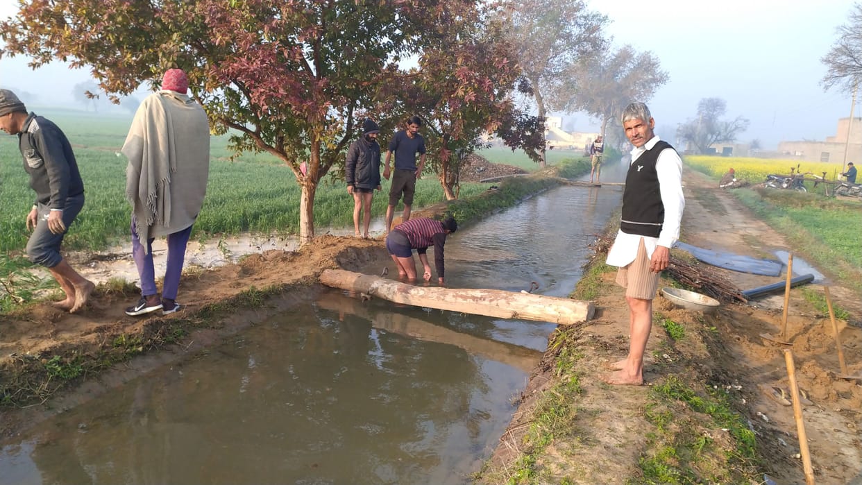 New Mochiwali minor broke due to overflow, farmers got control