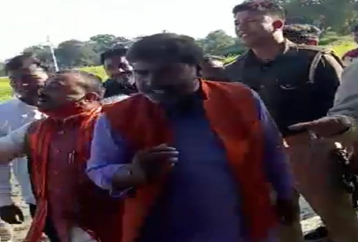 up assembly election 2022: Villagers protest against MLC Surendra Chaudhary, who reached Sirathu to campaign for Deputy CM Keshav