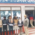 पुलिस की गिरफ्त में कथित डॉक्टर और उसके साथी