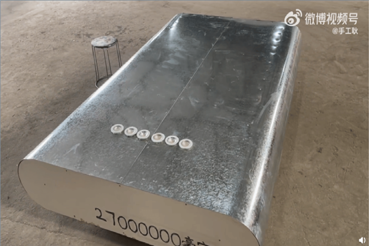 This Man Created a 27 million mAh Powerbank that can Power Your TV