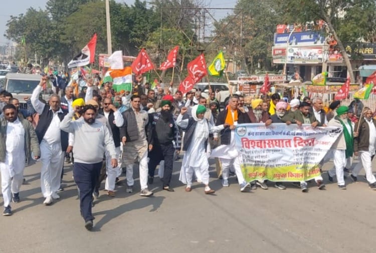 Farmers protested from Lalbatti Chowk to Mini Secretariat in Fatehabad of Haryana