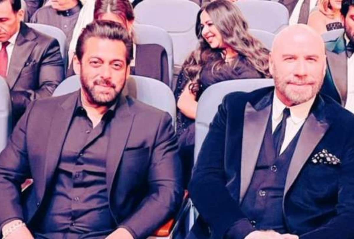 A video of Salman Khan introducing himself to Hollywood actor John Travolta goes viral