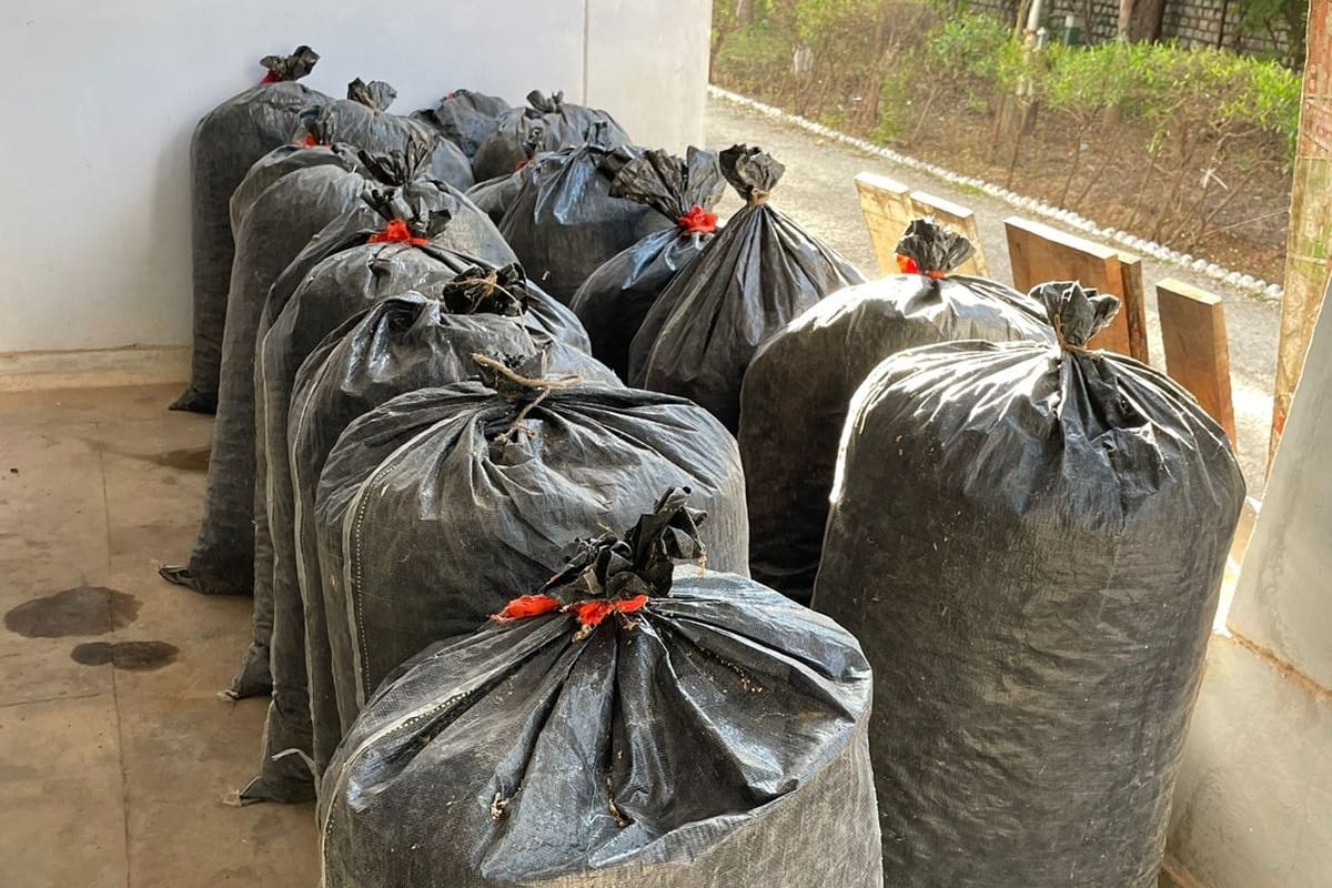 Anti-Narcotics Task Force seized doda powder worth nine and a half crores 128 sacks found in truck