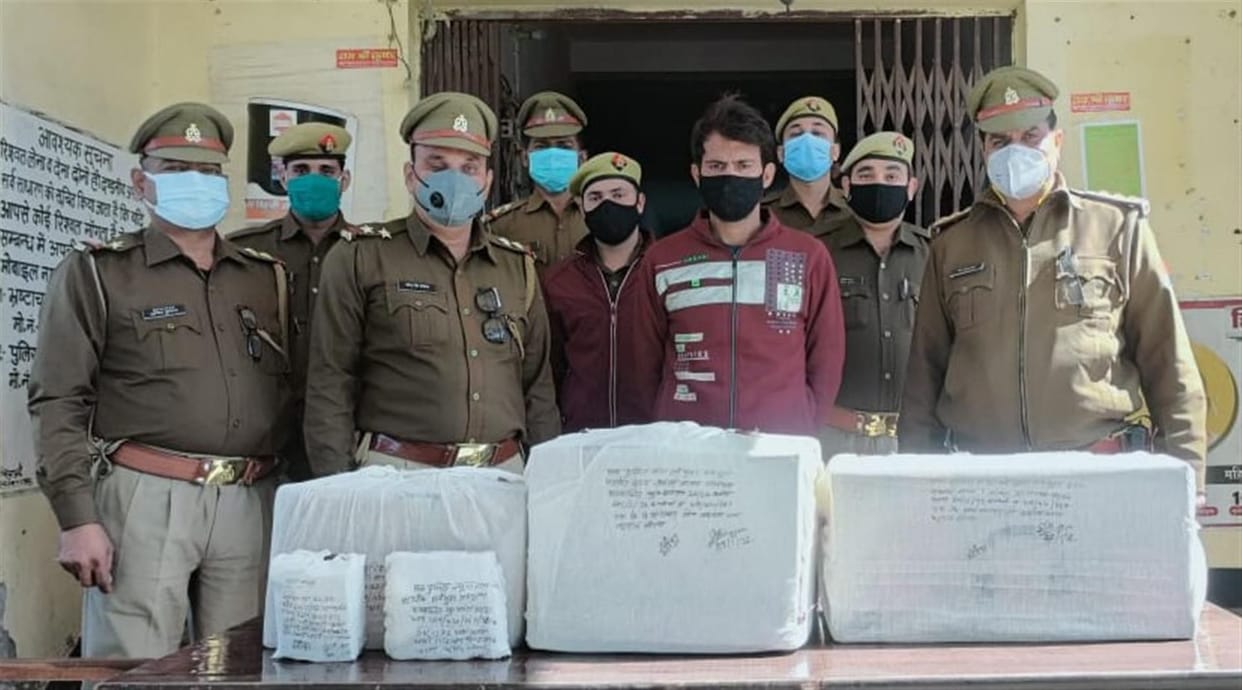 Hathras: Illegal liquor factory busted, four accused arrested