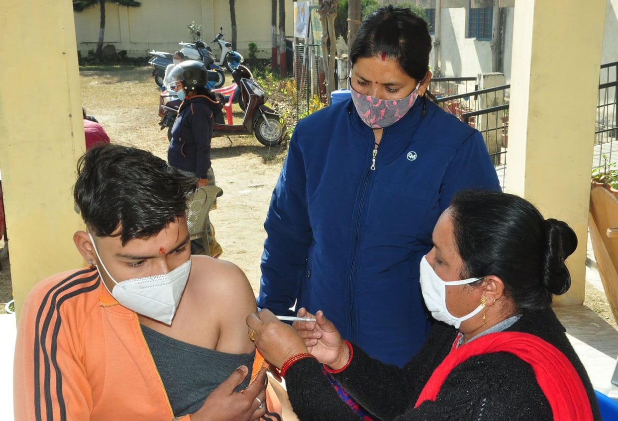 Teenagers start getting second dose of vaccine