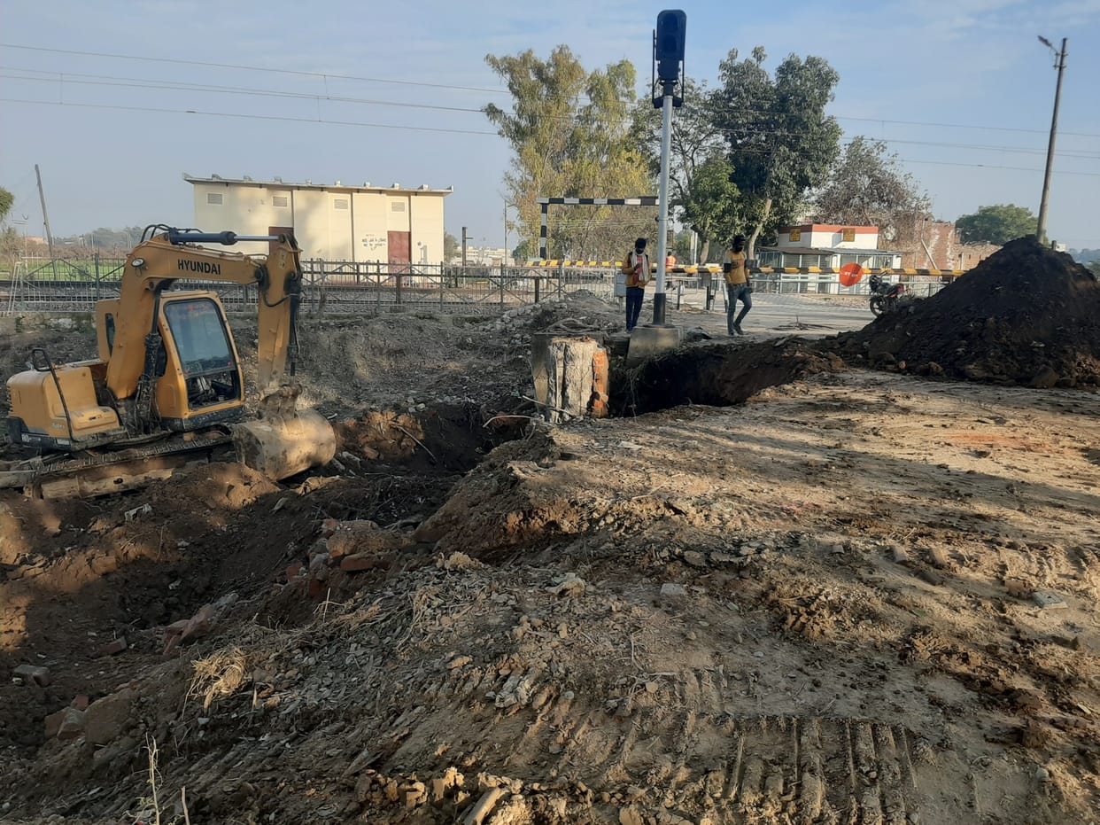Celebrating ROB work started, road closed