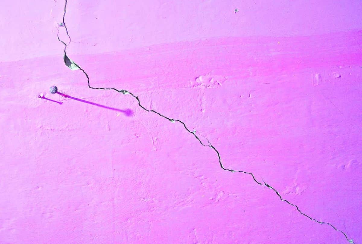 Houses Cracks In Chakki Paat People Panic