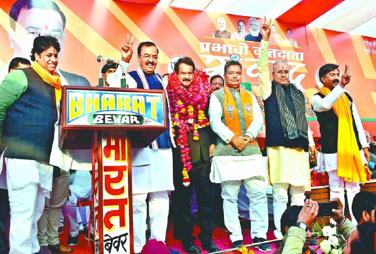 deputy cm keshav prasad maurya targets akhilesh yadav in mainpuri