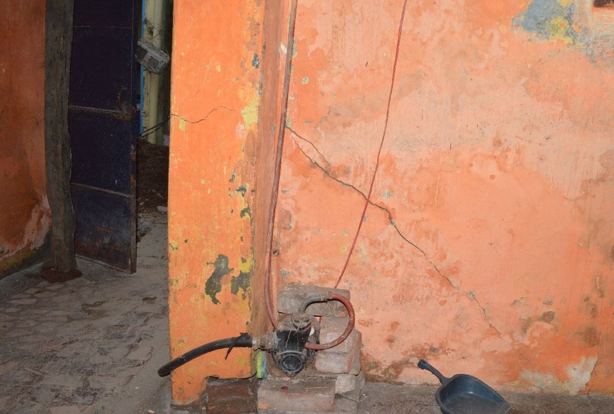 Houses Cracks In Chakki Paat People Panic