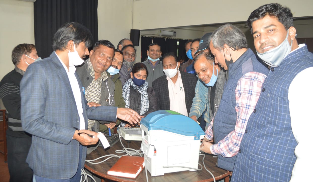 Hathras: Lessons of voting taught to reserve personnel