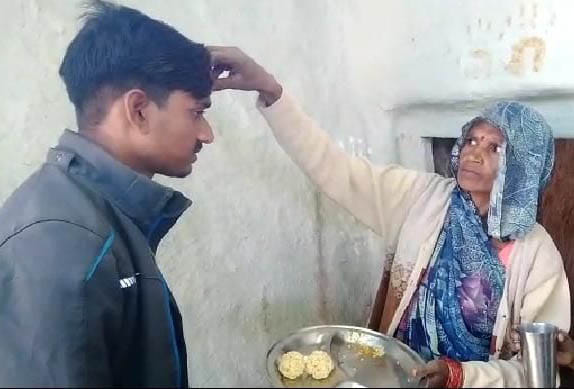Finding 'Red' in my midst sparkled my eyes,  Three fishermen released from Pak jail return home