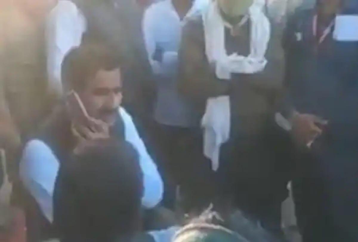 MLA's threat to employee: Virendra Raghuvanshi in Kolaras said abusive words to the employee, said- if not come, I will also do the rituals