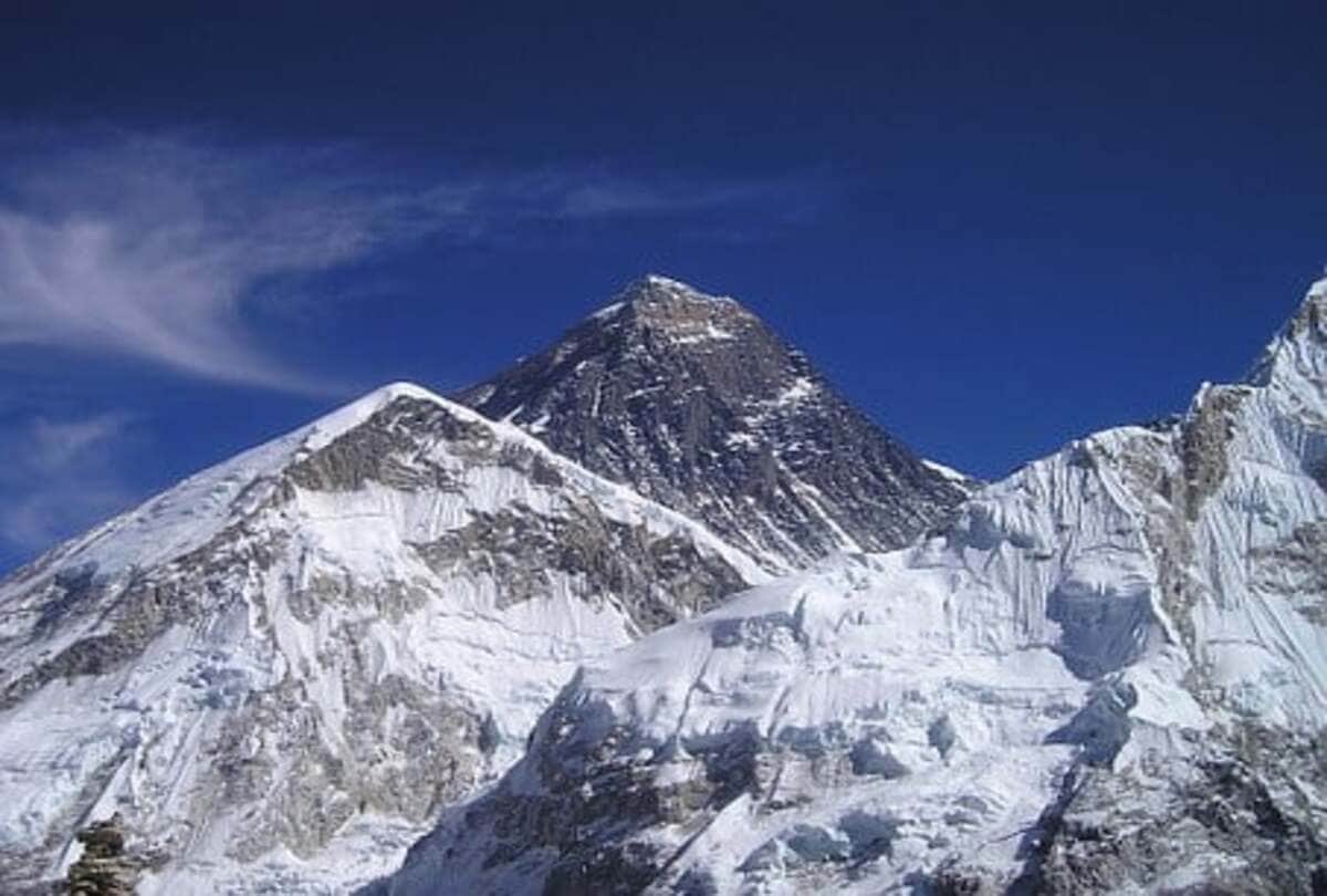 intresting facts about world highest peak mount everest that you will be shocked