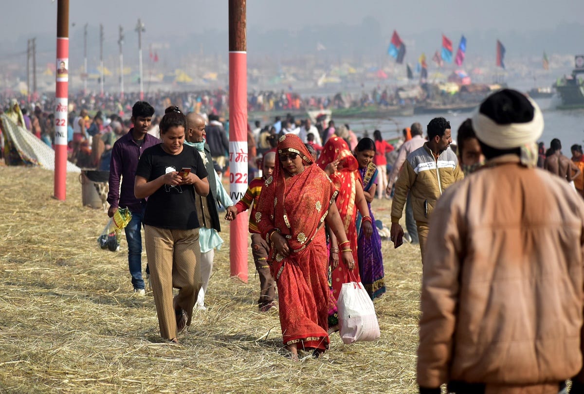 Mauni Amavasya: Millions of devotees gathered for a silent dip at Sangam