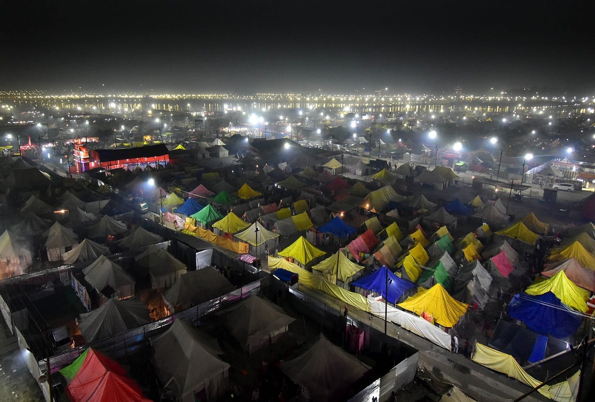 Mauni Amavasya: Millions of devotees gathered for a silent dip at Sangam