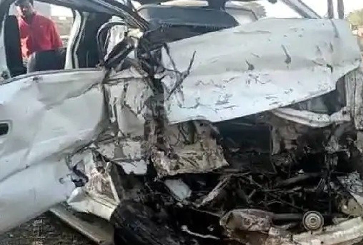 Sagar: Car hit by unknown vehicle, 3 killed in horrific road accident