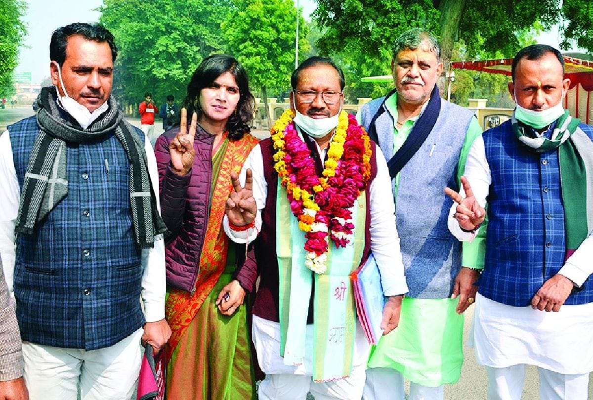 77 candidates filed nomination from five assembly seats of Firozabad