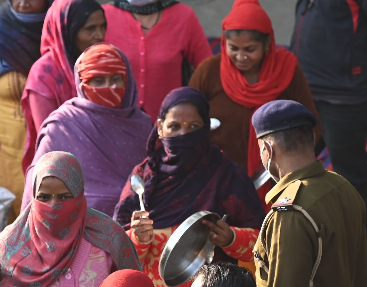 Employees removed from Sanjeevani Hospital expressed their anger by clapping