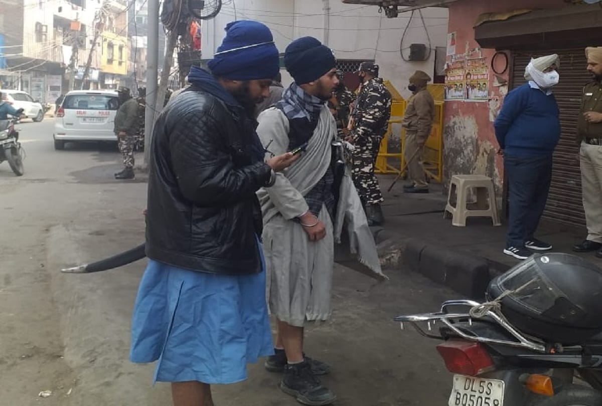 Delhi vivek vihar sexual assault case Nihang Sikhs reached Kasturba Nagar from Punjab After rumours Section 144 imposed