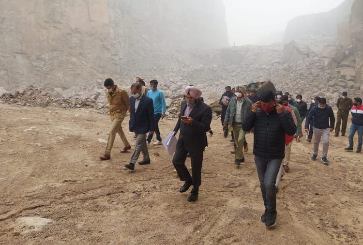 Investigation committee reached Dadam to investigate Mining Incident