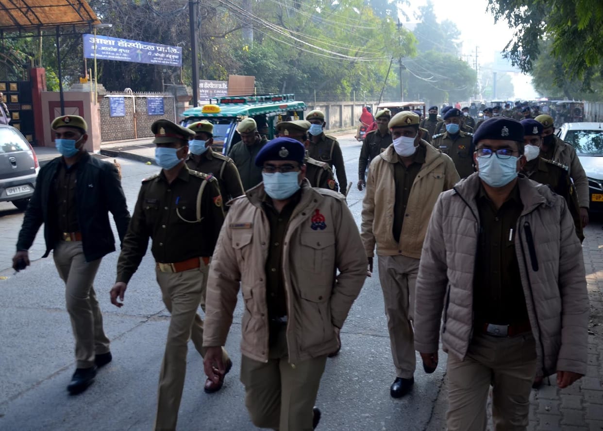 The command of security of polling booths will be in the hands of Para Military Force
