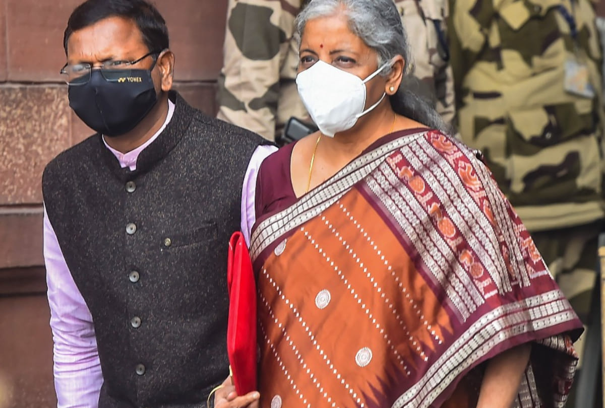 union budget 2022-23 finance minister nirmala sitharaman wear brown handloom silk saree
