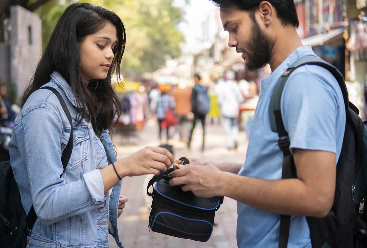 Relationship Tips Men Should Never Ask These Questions From His Girlfriend