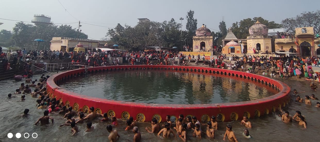 Three lakh devotees took a dip on Mauni Amavasya