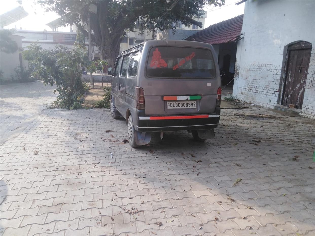 Hathras: Stolen car caught from Noida