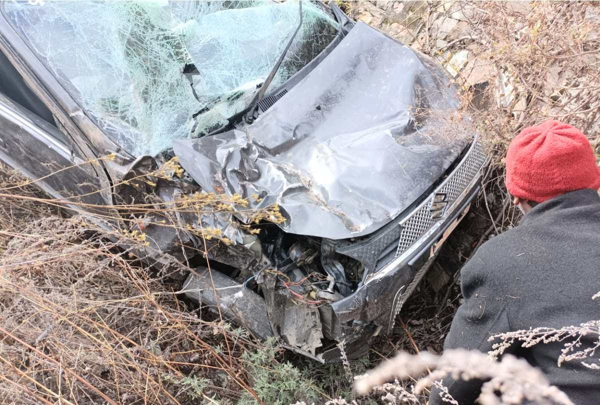 Road accident in Kotkhai: Car rolled down into the ditch, two died, two other injured