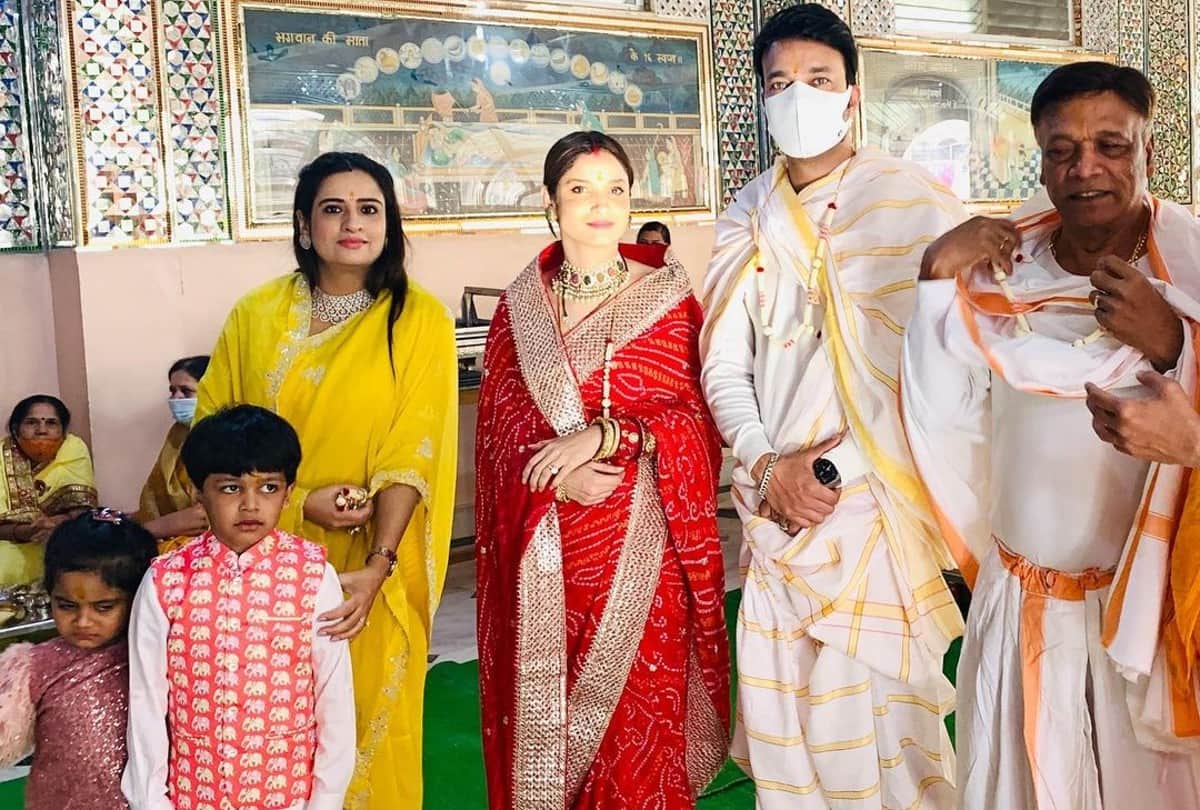 Ankita Lokhande looks gorgeous with husband Vicky Jain in the post wedding rituals