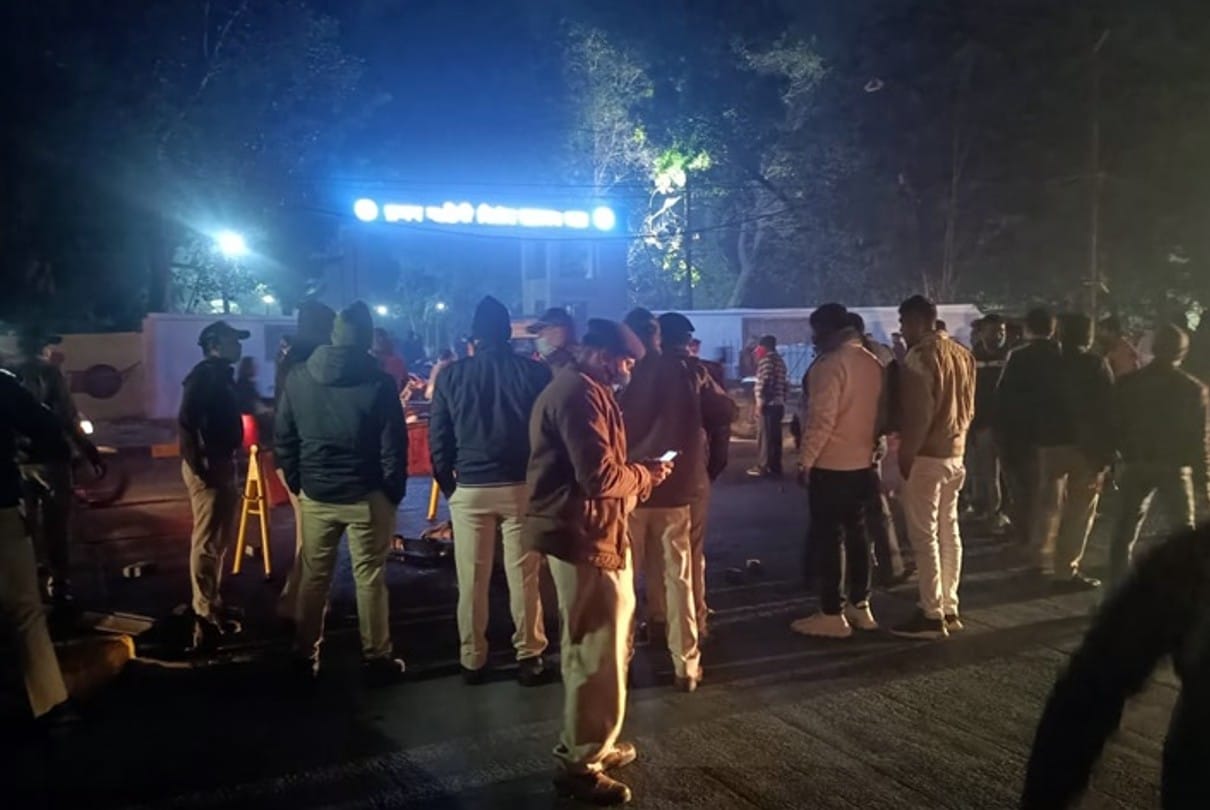 Indore: The dispute that started due to scuffle escalated so much that the driver-conductor of the bus killed him by hitting him in the head.