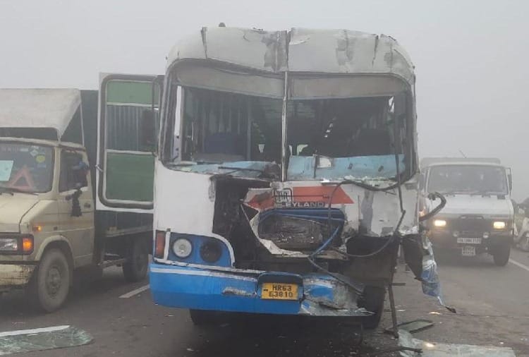 Bus and truck full of passengers collide in Panipat of Haryana