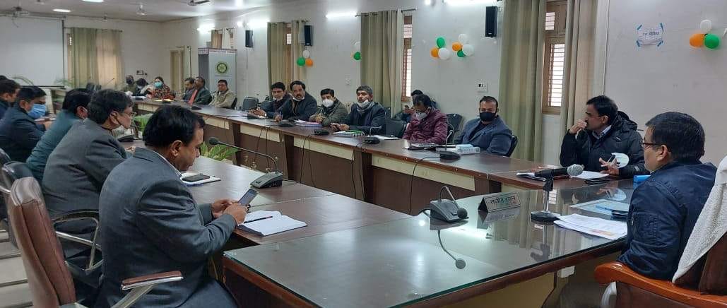 dm said parking arrangements should be made at the departure places of polling parties