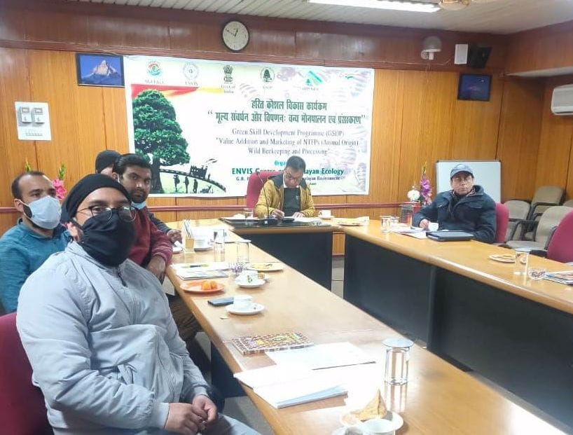 Seminar On Honey Bee Culture