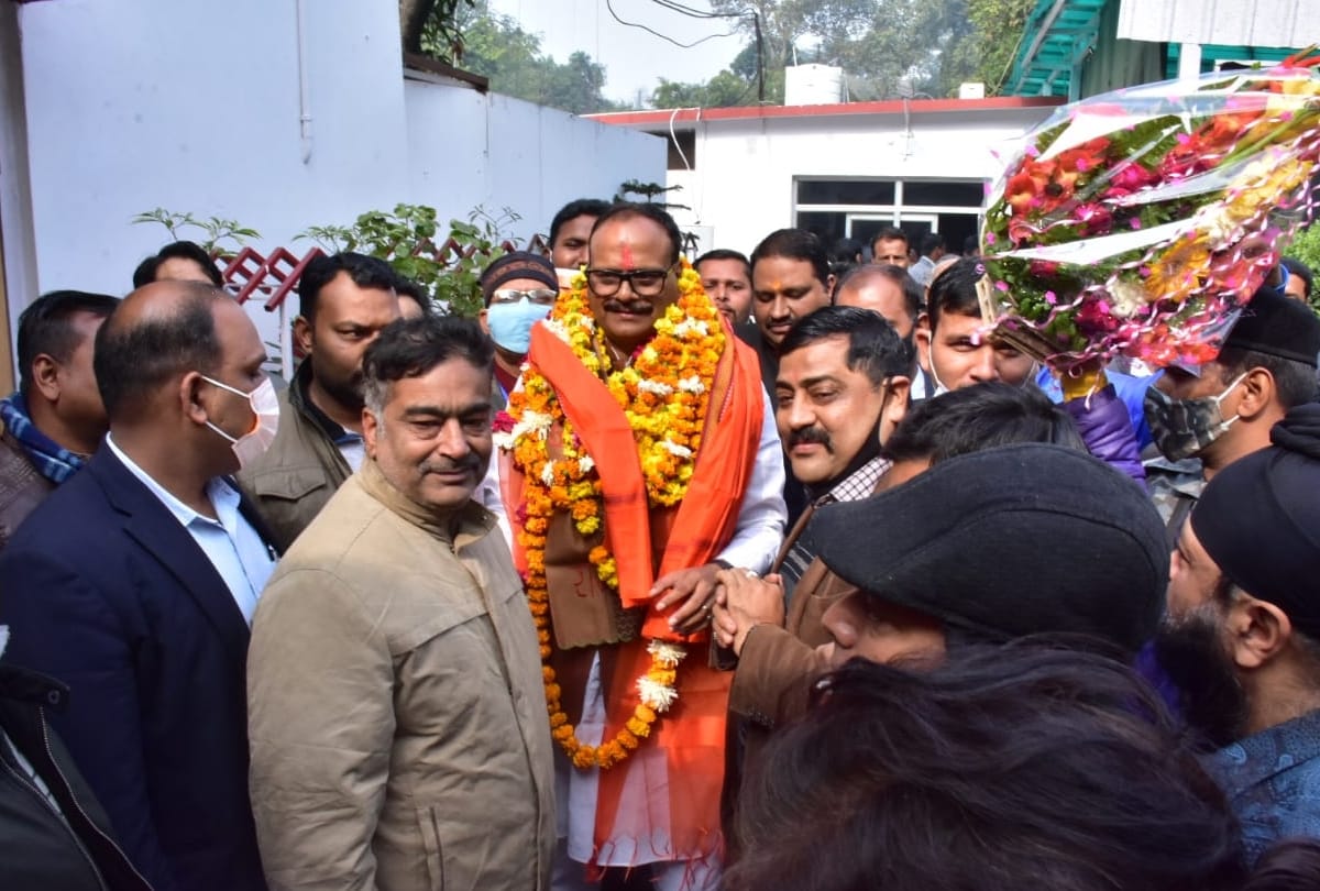 Candidates filed nomination in Lucknow.
