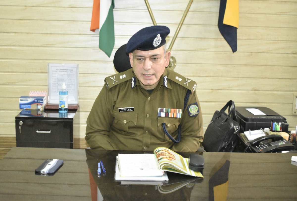 Fake IG racket busted: Senior Haryana govt official is mastermind in this case