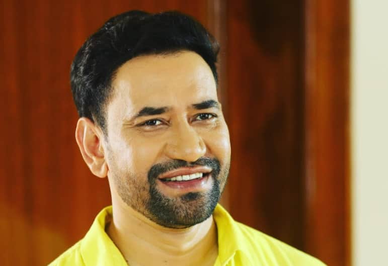 Dinesh Lal Yadav popularly known as Nirahua net worth Life Acting Career wife Political career