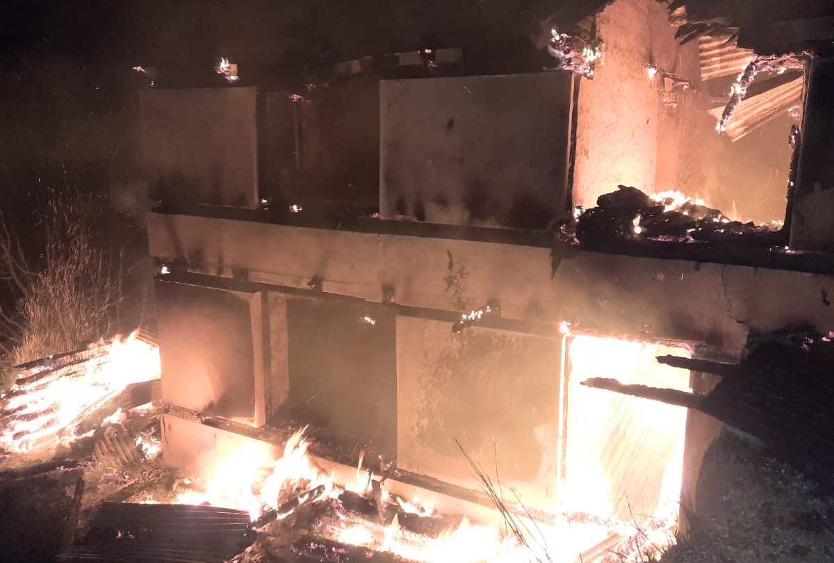 12 room house burnt to ashes ashes in Chowkki kullu himachal, loss of Rs 52 lakh