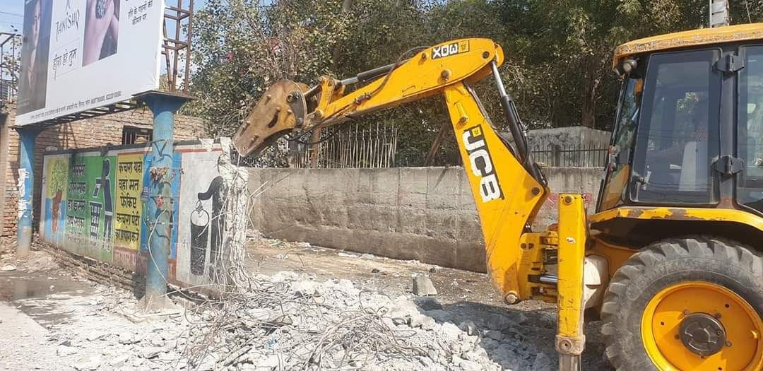 On complaint in CM Window, NAP removed the dumping point near the main post office