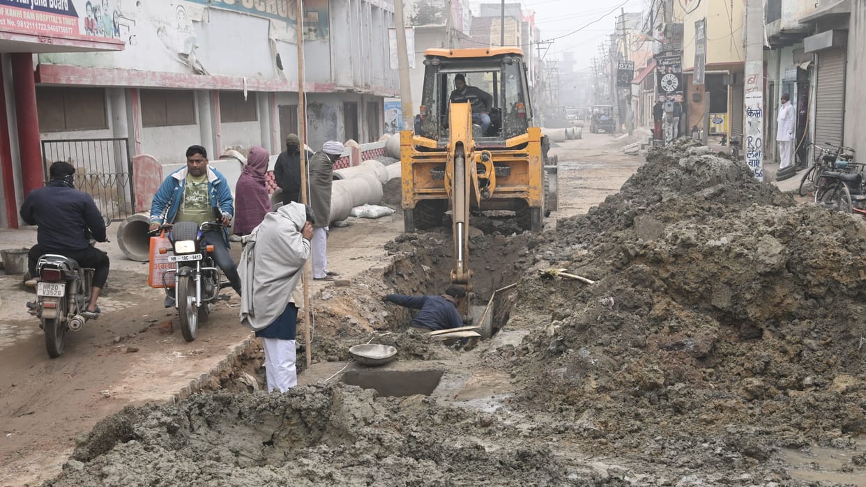 28 km long sewer and 46 km drinking water line work will be completed soon