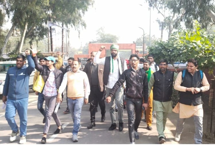 People protested for not having photo of Chaudhary Bansilal in CBLU calendar