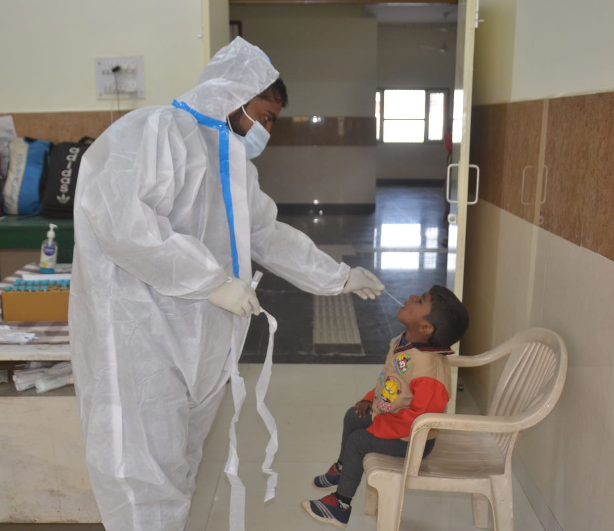 Health services deteriorated due to infection of 16 employees including two doctors