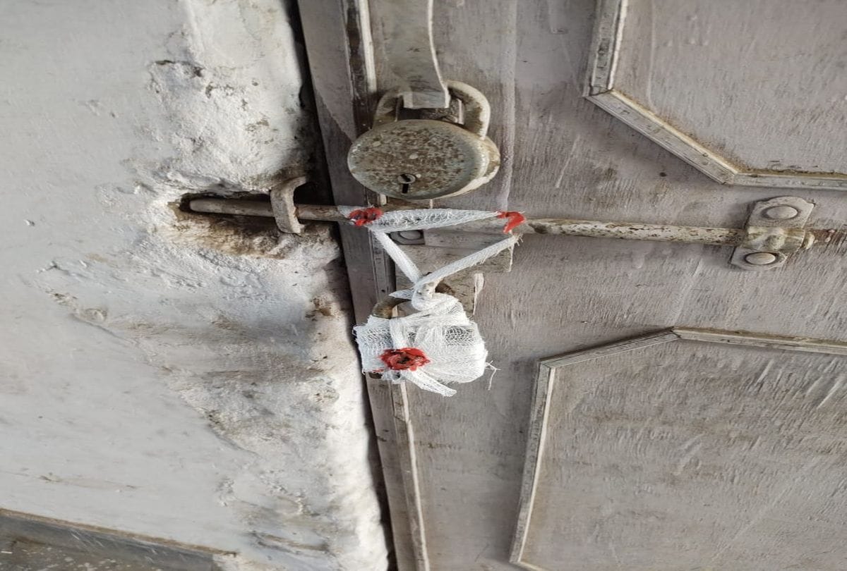 Raid Of Drug Department In Agra One Medical Store Sealed