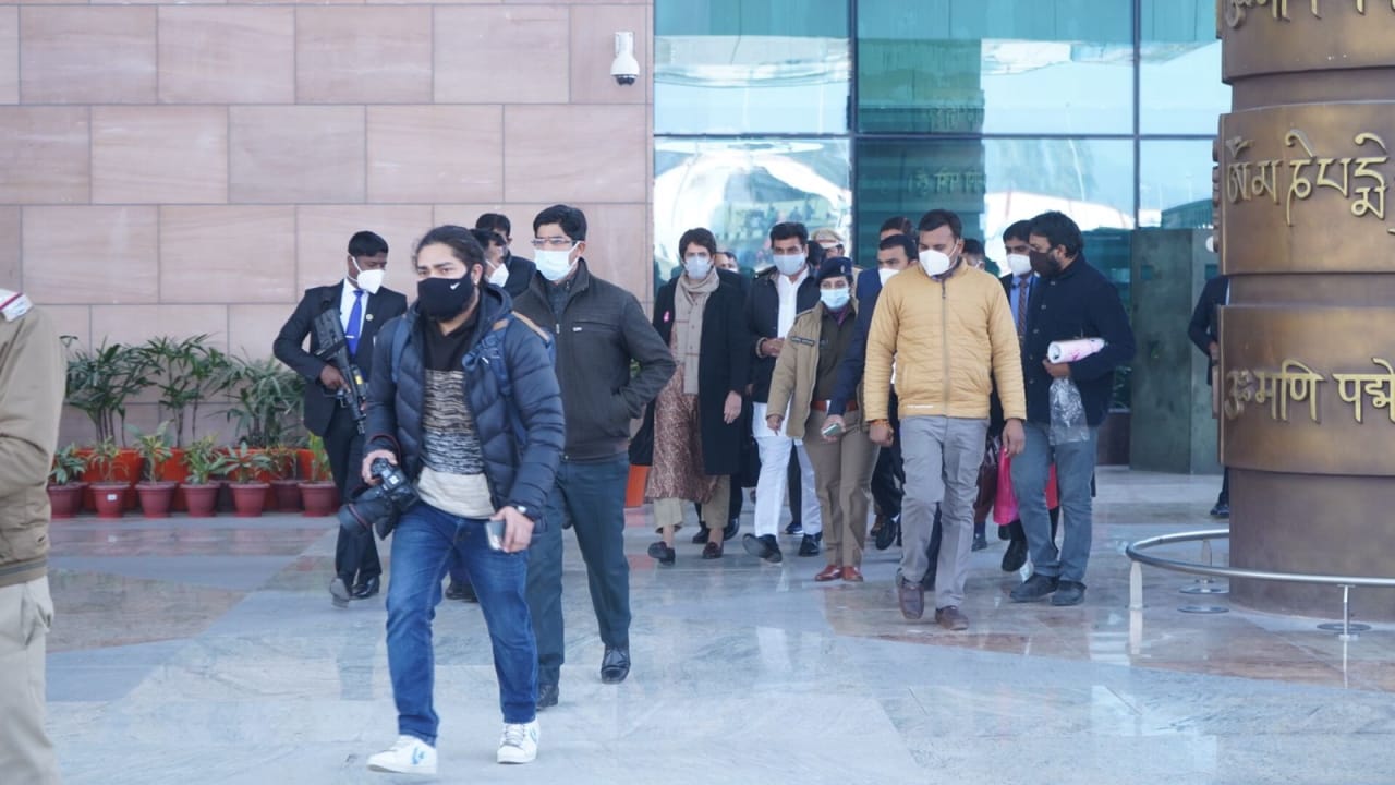 uttarakhand election 2022 congress priyanka gandhi virtual rally in dehradun latest news update today, see photos