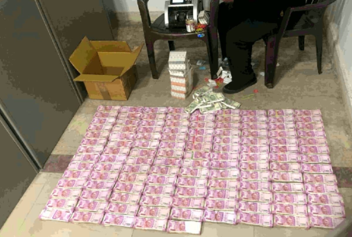 Noida retired IPS officer IT raid more than 600 lockers in house basement, officers shocked on seeing bundles of note