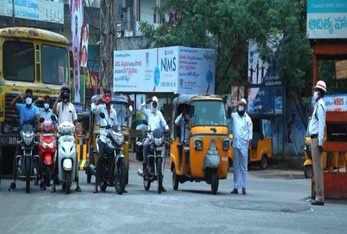 telanganas nalgonda stops daily for 52 seconds at 8 30 am after playing national anthem
