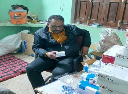 stf Varanasi unit busted Gang who making fake covishield vaccine and corona testing kits  five arrested supply in many states