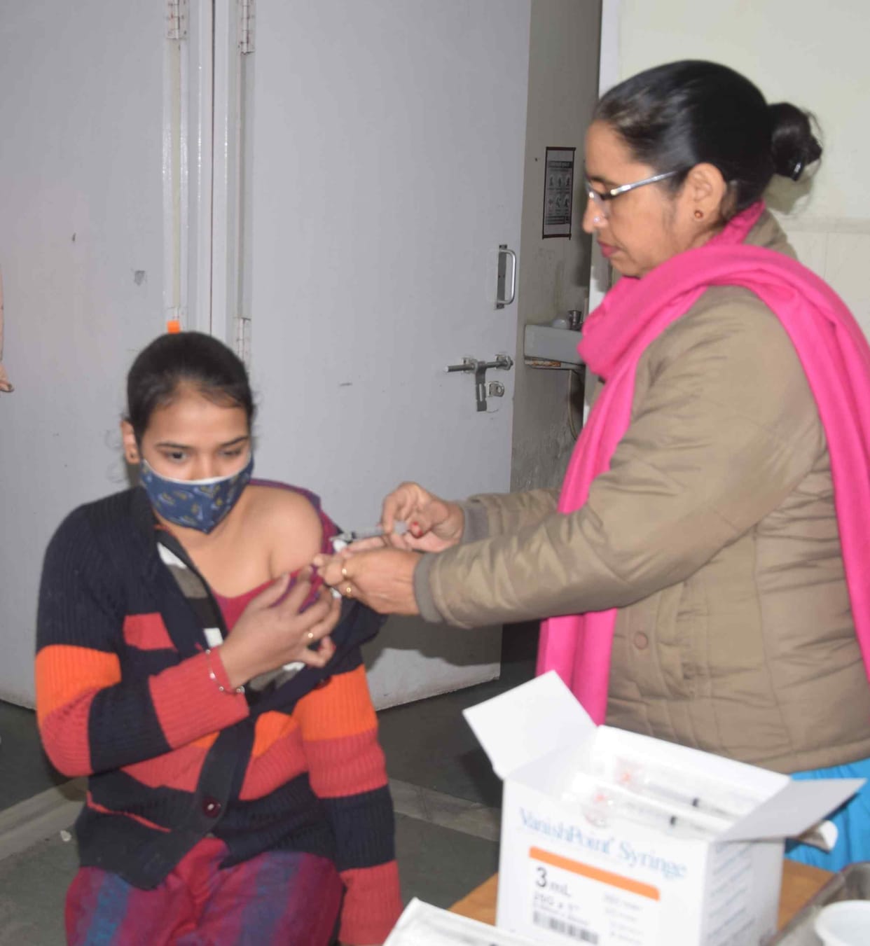 Patients confused by symptoms similar to influenza and corona